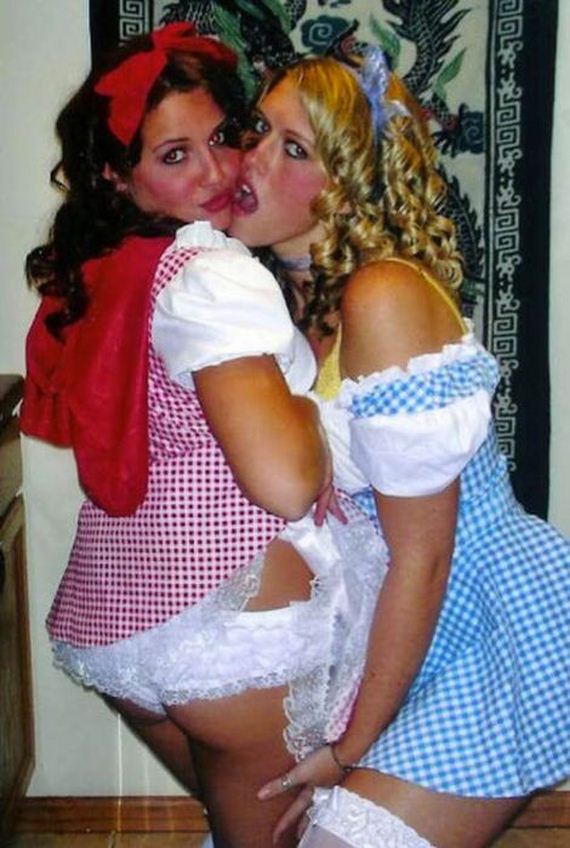 girls_going_a_little_crazy