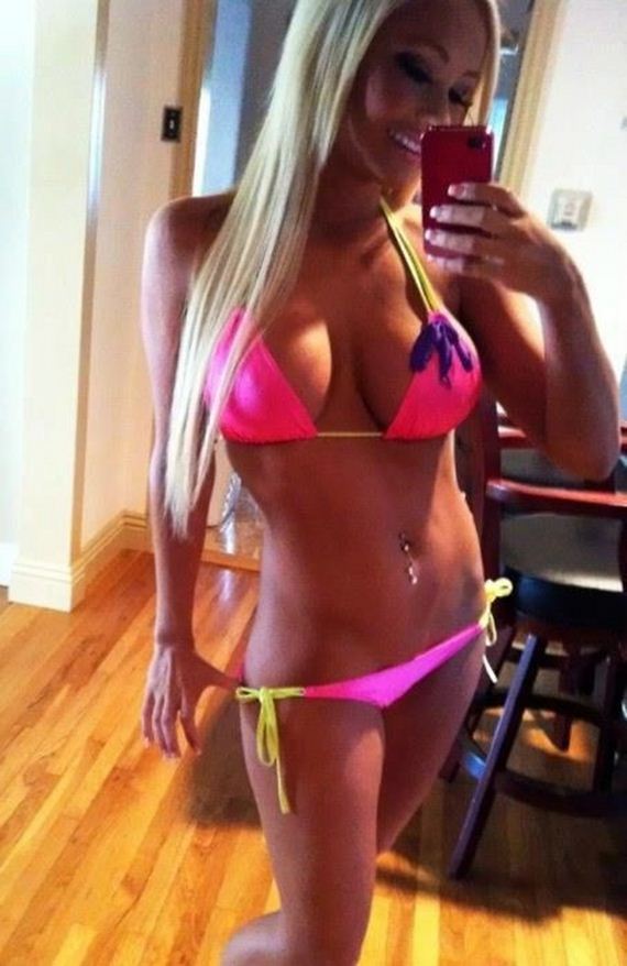 girls_in_bikinis