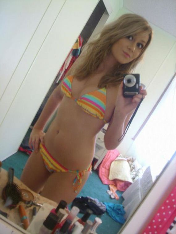 girls_in_bikinis