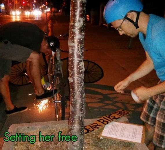 guy_teaches_bike_thief_a_valuable_lesson