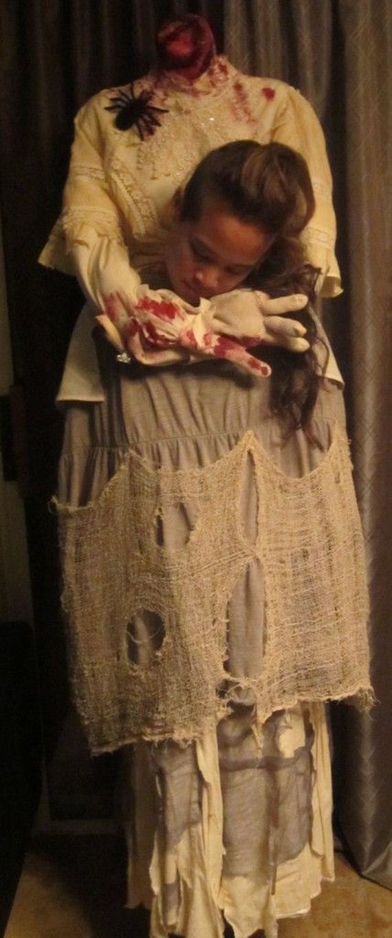 headless_man_and_headless_woman_costumes
