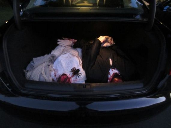 headless_man_and_headless_woman_costumes