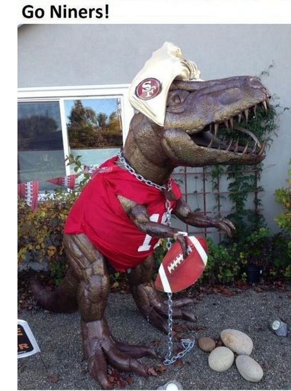 i_need_lawn_dinosaur