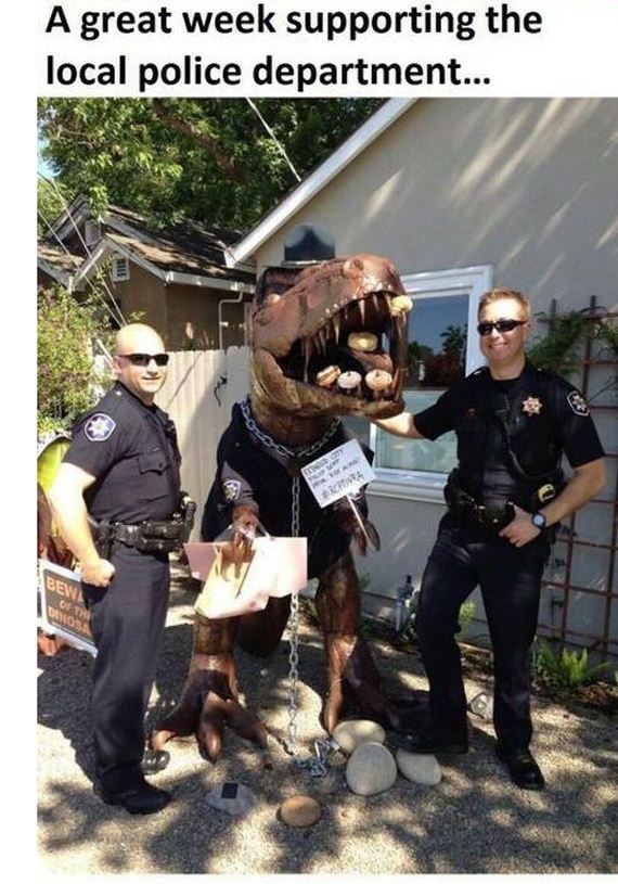 i_need_lawn_dinosaur