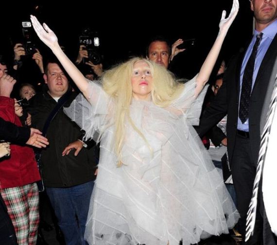 lady_gaga_ghost_dress