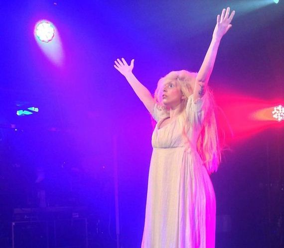 lady_gaga_ghost_dress