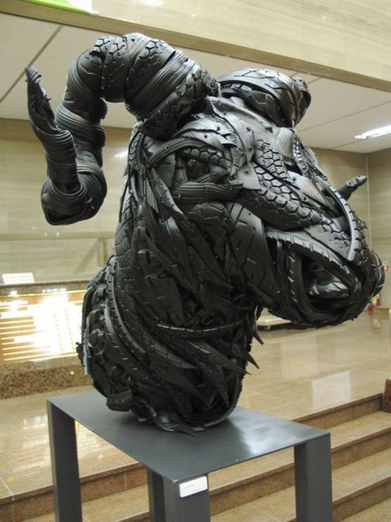 mutant_animal_sculptures_made_from_old_tires