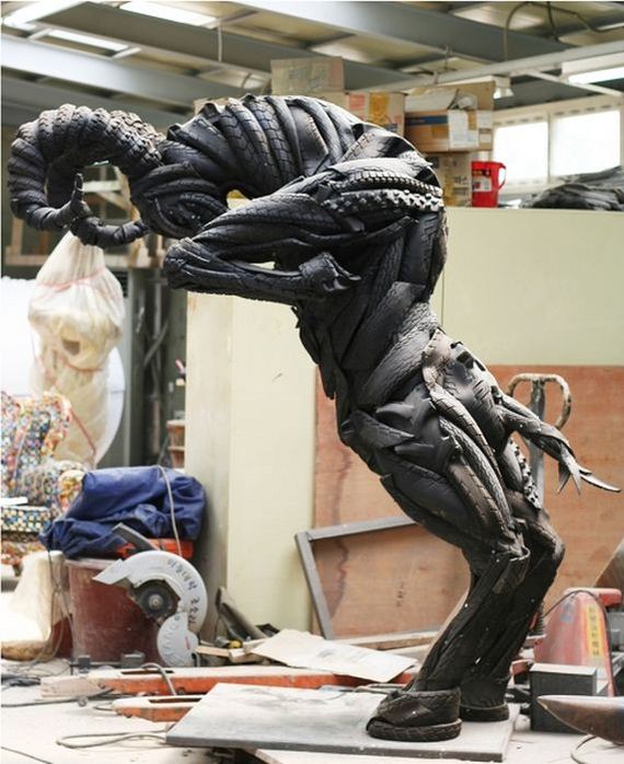 mutant_animal_sculptures_made_from_old_tires