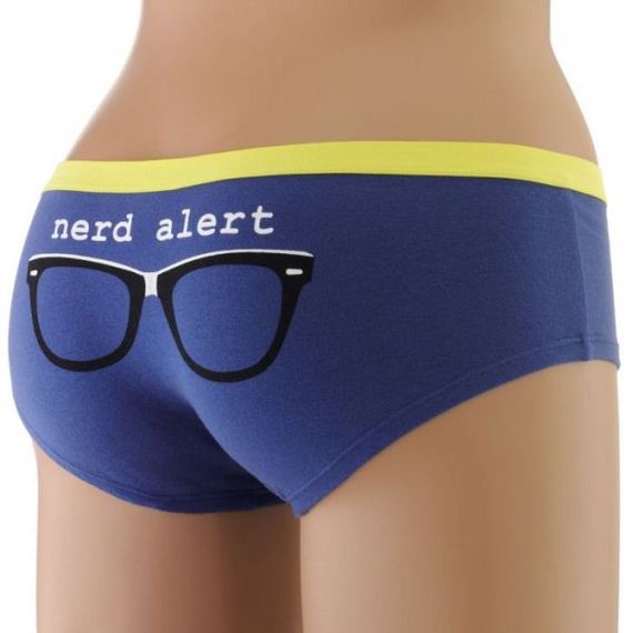 nerds_and_geeked_out_girls