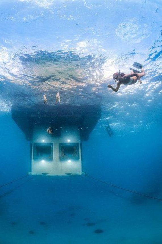 now_you_can_actually_sleep_under_the_sea_in_africa