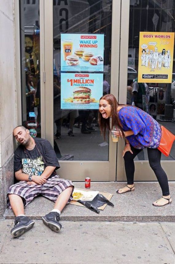 people_on_the_streets_of_ny