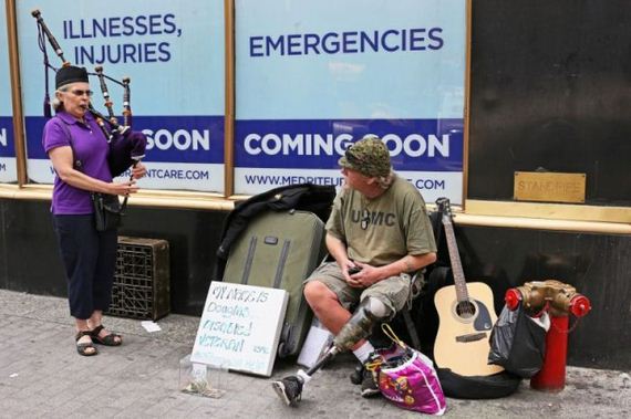 people_on_the_streets_of_ny