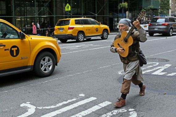 people_on_the_streets_of_ny