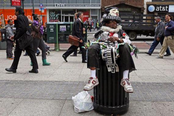 people_on_the_streets_of_ny
