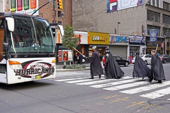 people_on_the_streets_of_ny