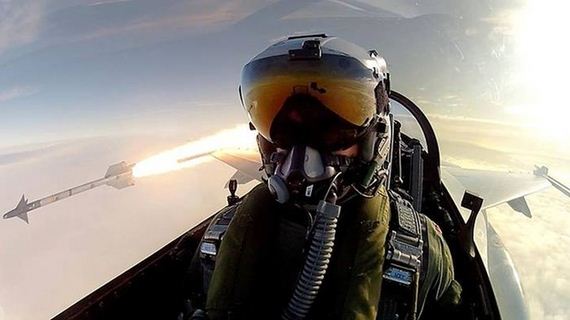 selfie_while_firing_missile