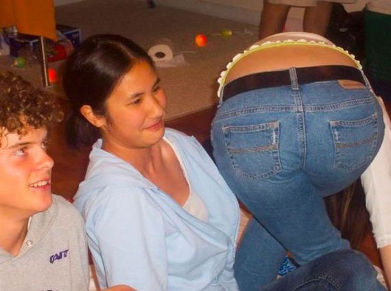 so_hard_not_look