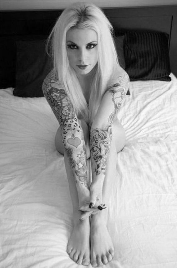tattooed_girls_14