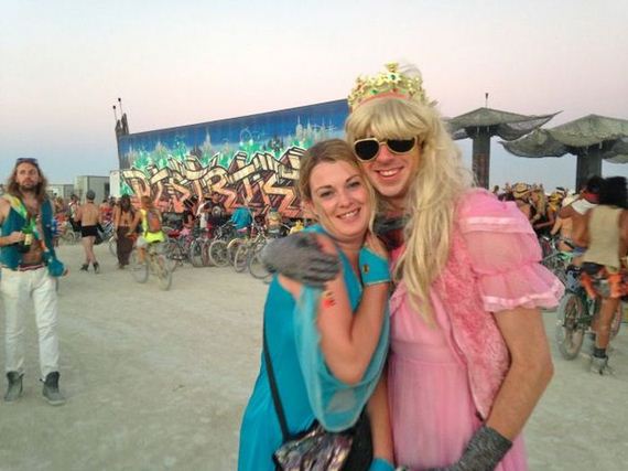 the_cool_and_creative_costumes_seen_at_burning_man_this