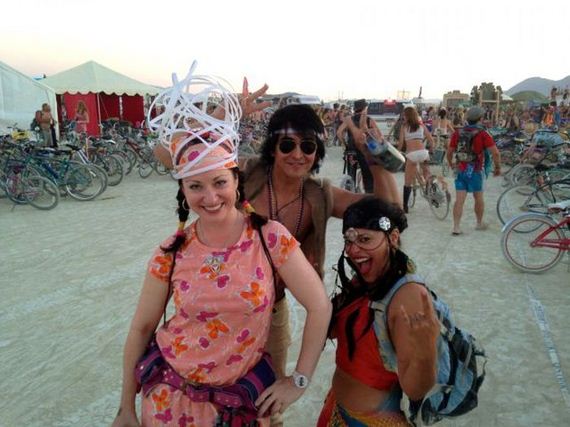 the_cool_and_creative_costumes_seen_at_burning_man_this