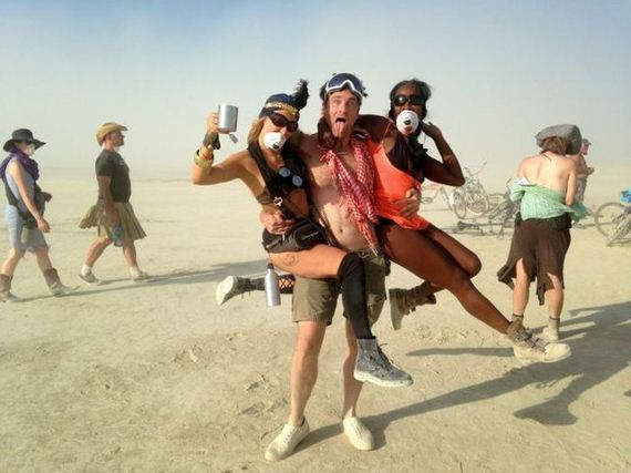 the_cool_and_creative_costumes_seen_at_burning_man_this