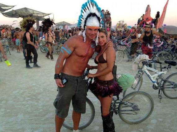 the_cool_and_creative_costumes_seen_at_burning_man_this