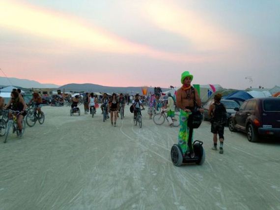the_cool_and_creative_costumes_seen_at_burning_man_this