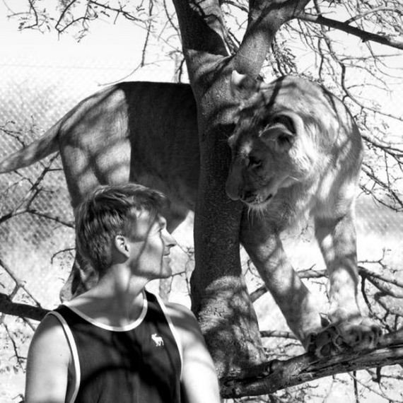 the_man_who_lived_with_lions_in_africa