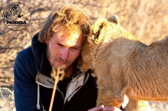 the_man_who_lived_with_lions_in_africa