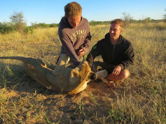 the_man_who_lived_with_lions_in_africa
