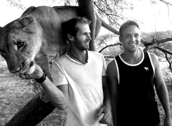 the_man_who_lived_with_lions_in_africa