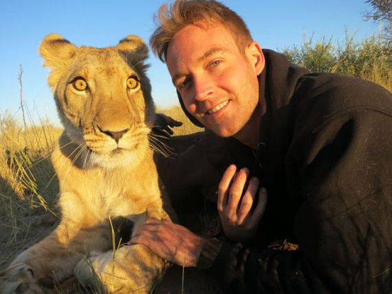 the_man_who_lived_with_lions_in_africa