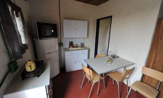 the_place_rich_people_go_to_live_like_the_poor