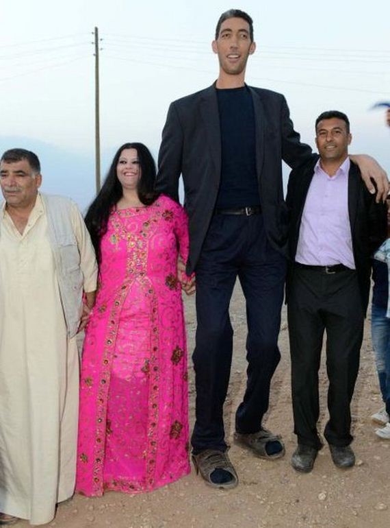the_tallest_man_in_the_world_gets_married