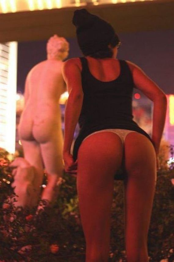 these_girls_rock_great_butts