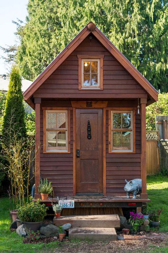 tiny-house-built