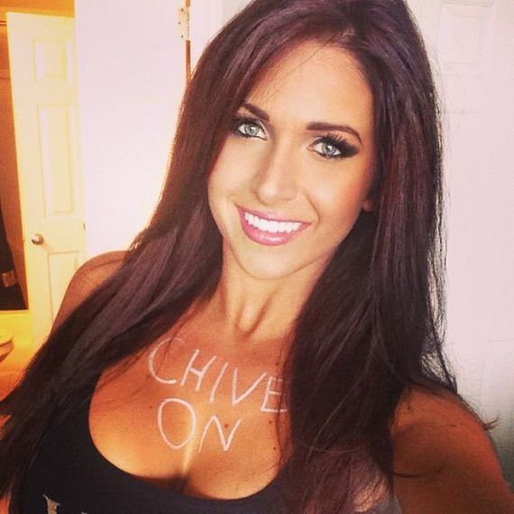 twitter-girl-follow