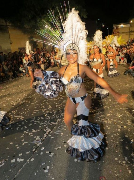 uruguays_montevideo_street_carnival