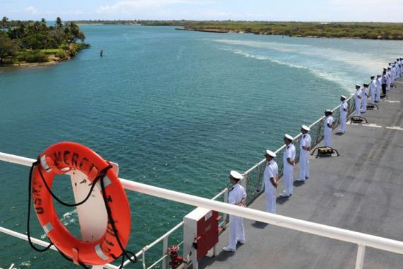 usns_mercy_comfort