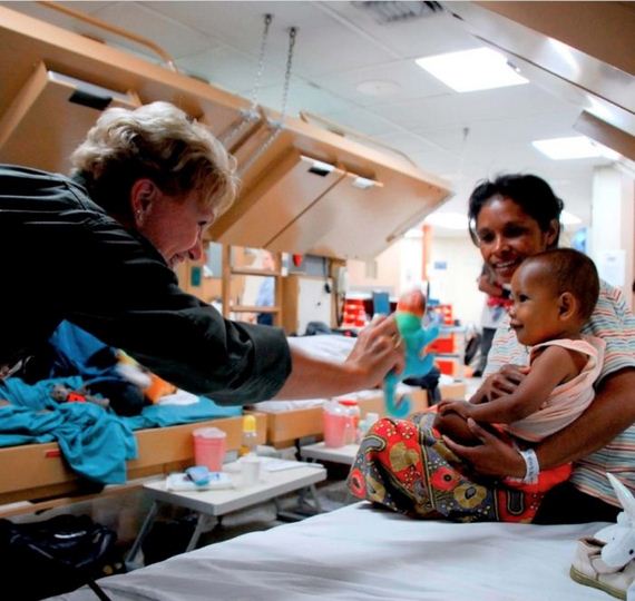 usns_mercy_comfort