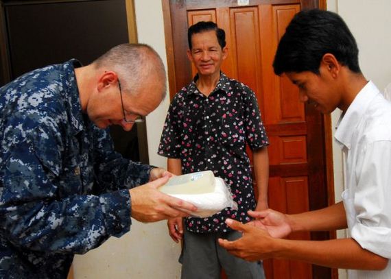 usns_mercy_comfort