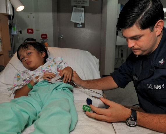 usns_mercy_comfort