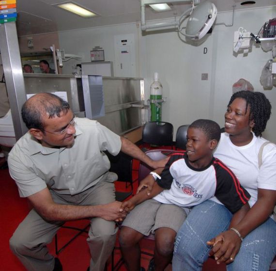 usns_mercy_comfort
