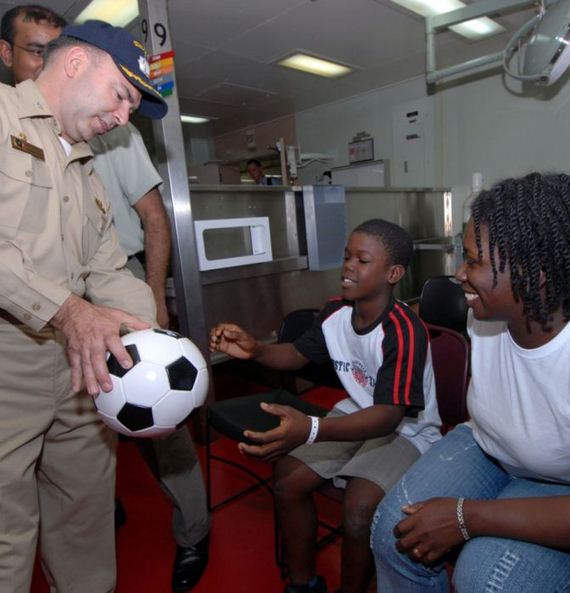 usns_mercy_comfort