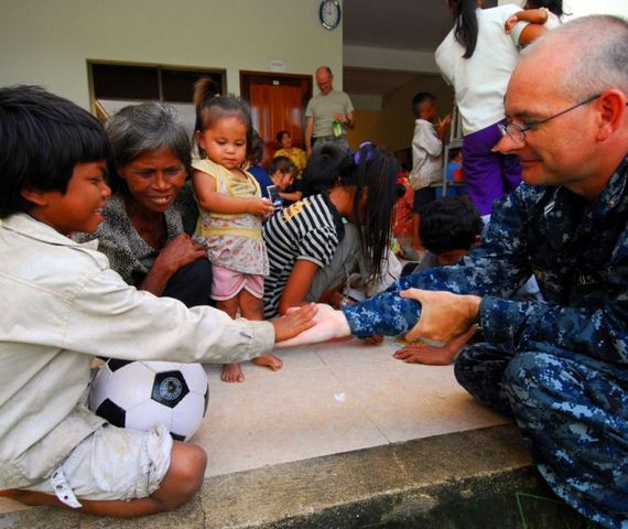 usns_mercy_comfort