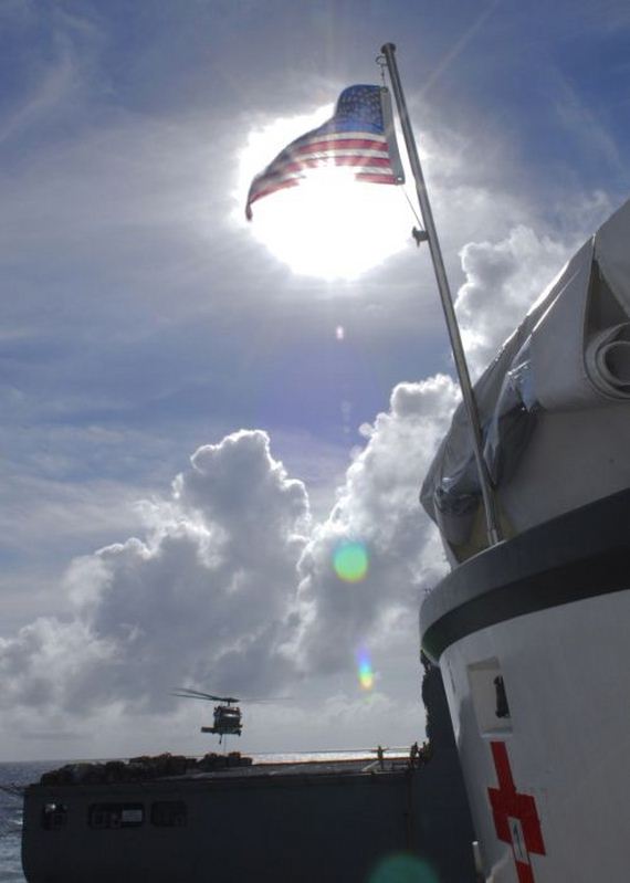 usns_mercy_comfort