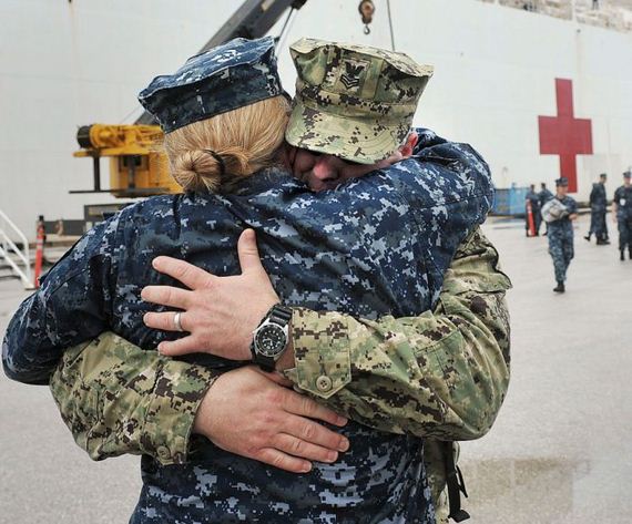 usns_mercy_comfort
