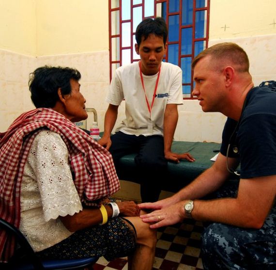 usns_mercy_comfort