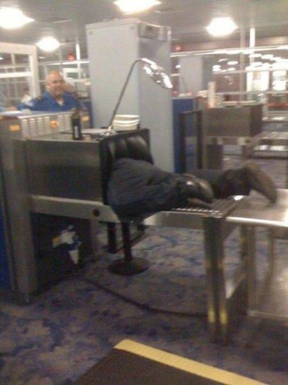 work_fails_job_lols12