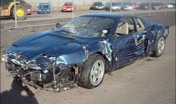 wreck_ferrari